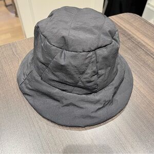 Zara Men's Black Quilted Bucket Hat
